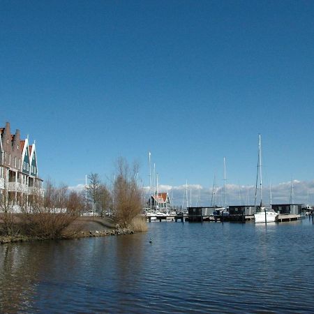 Beautiful Houseboat In The Harbour Of Volendam Near Centre Hotel Exterior foto