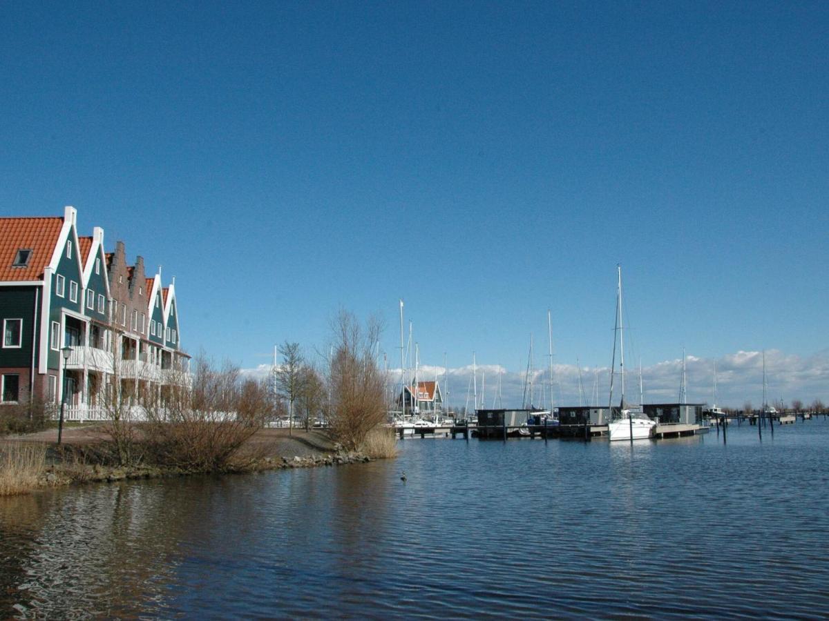 Beautiful Houseboat In The Harbour Of Volendam Near Centre Hotel Exterior foto